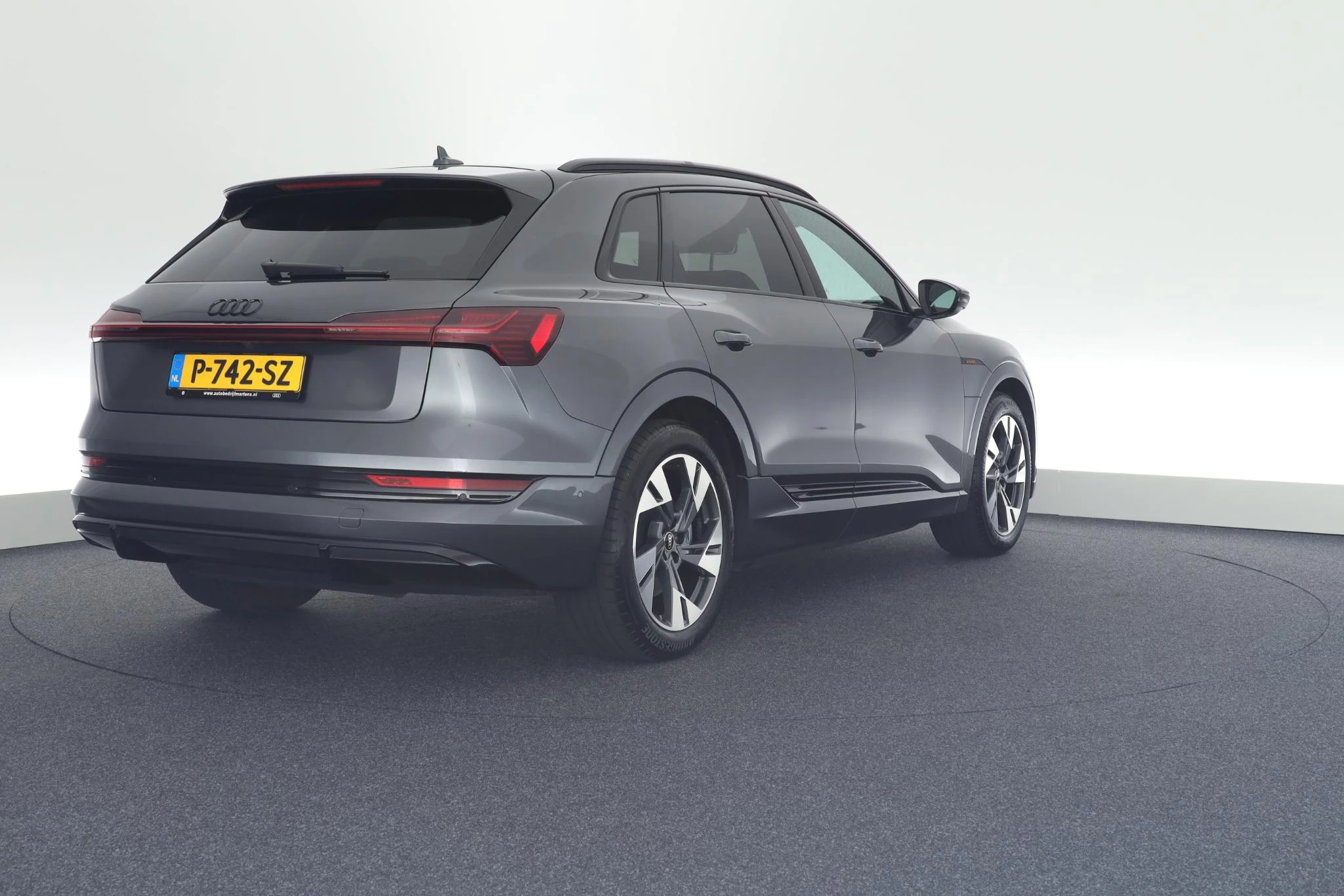 Hoofdafbeelding Audi e-tron