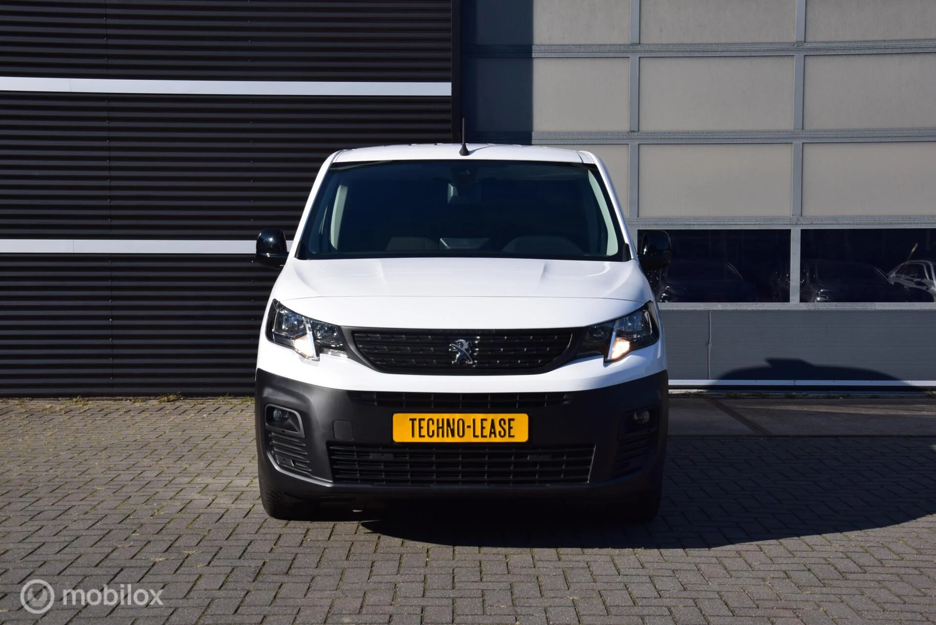 Hoofdafbeelding Peugeot Partner