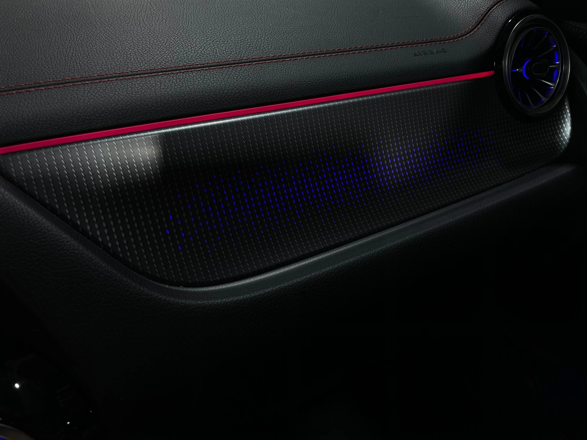 Hoofdafbeelding Mercedes-Benz EQA