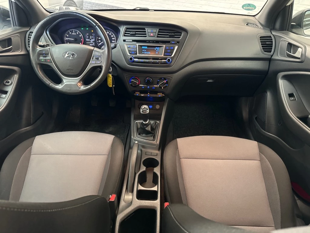 Hoofdafbeelding Hyundai i20