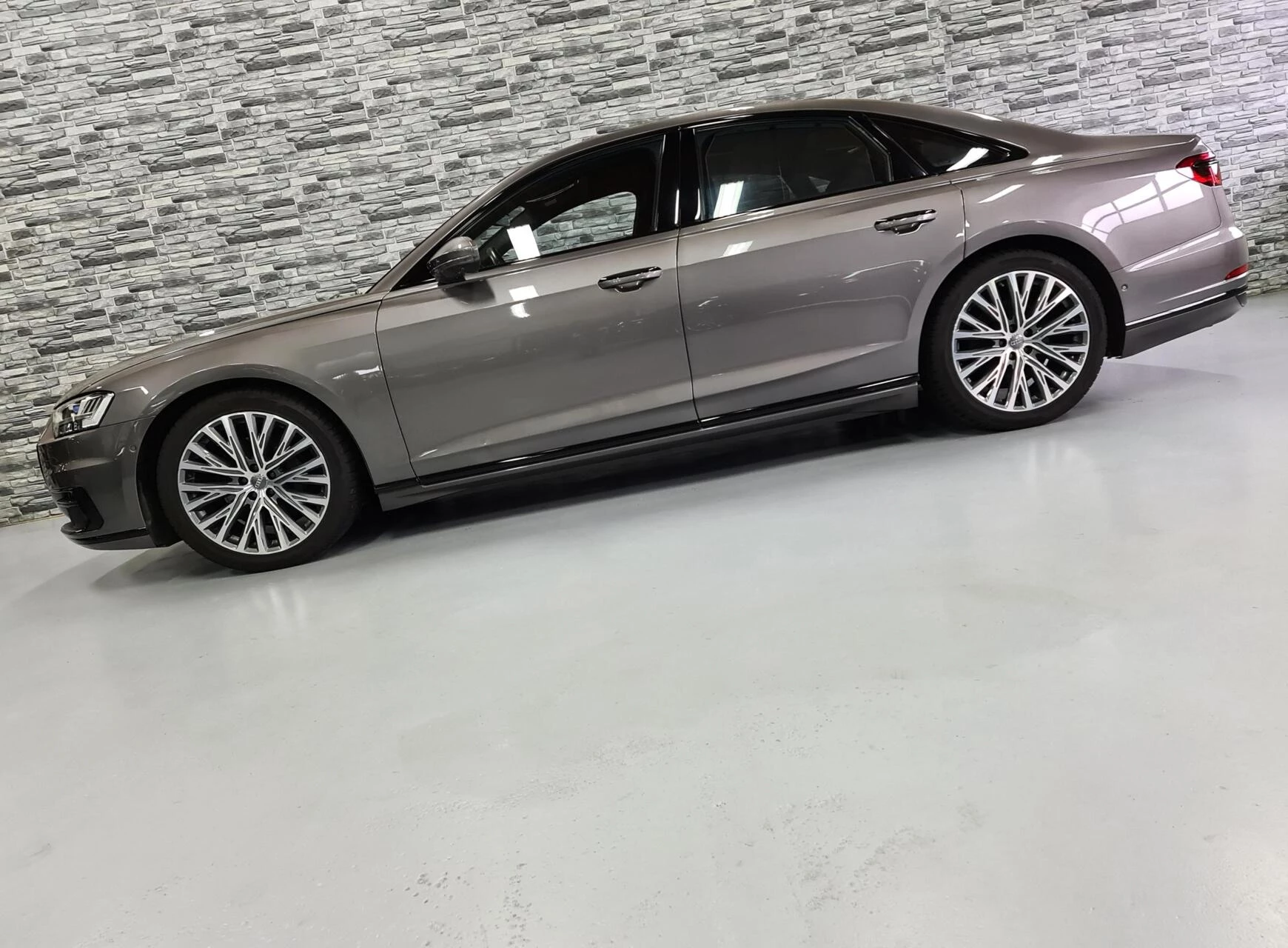 Hoofdafbeelding Audi A8