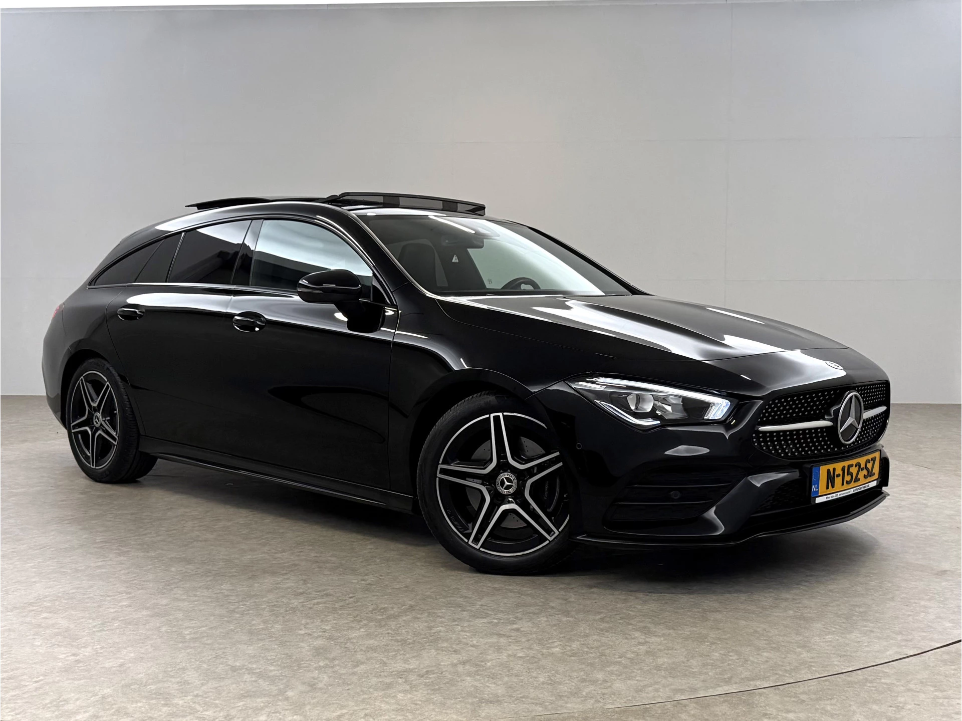 Hoofdafbeelding Mercedes-Benz CLA