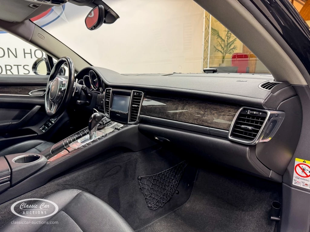 Hoofdafbeelding Porsche Panamera