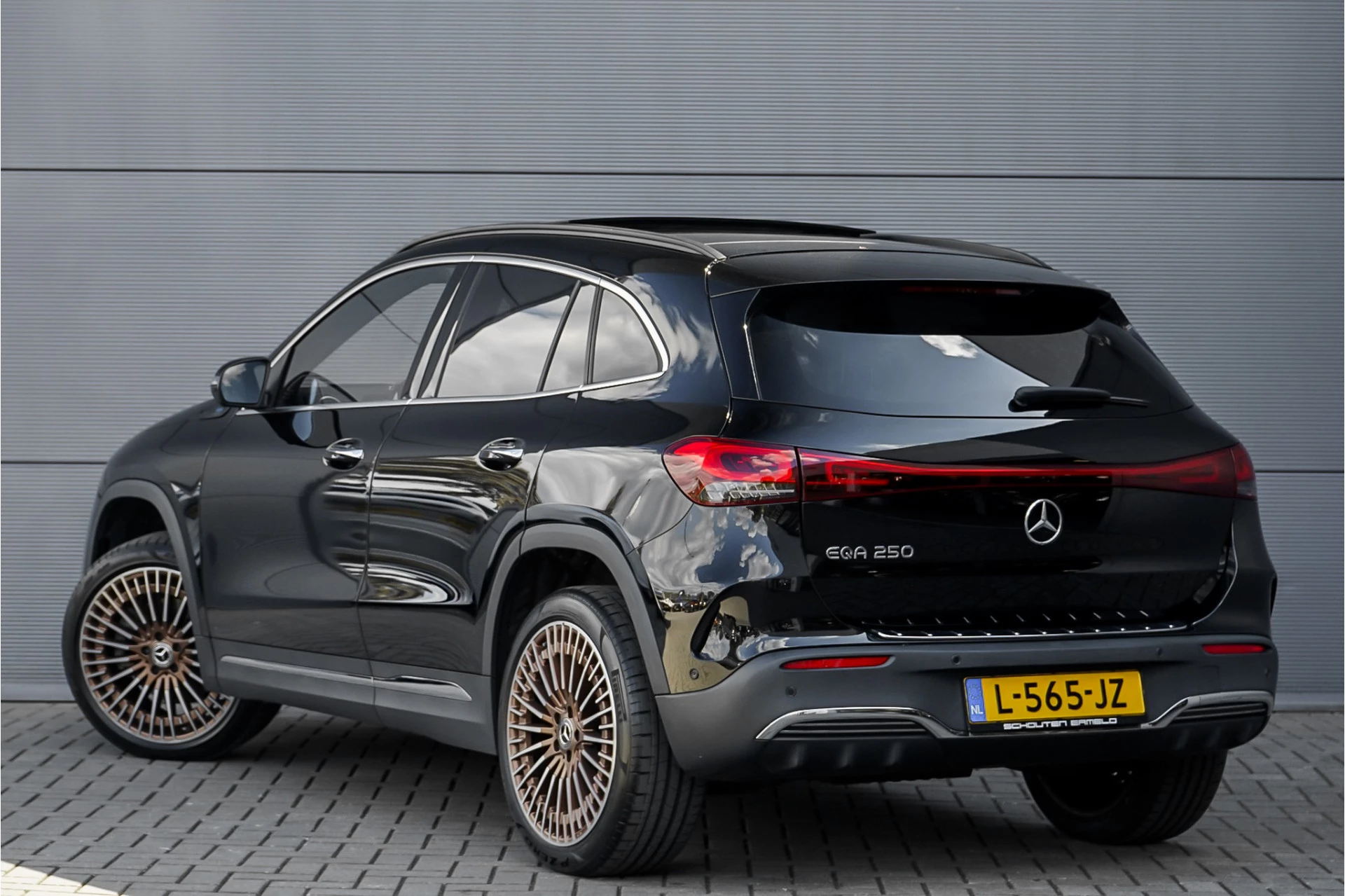 Hoofdafbeelding Mercedes-Benz EQA