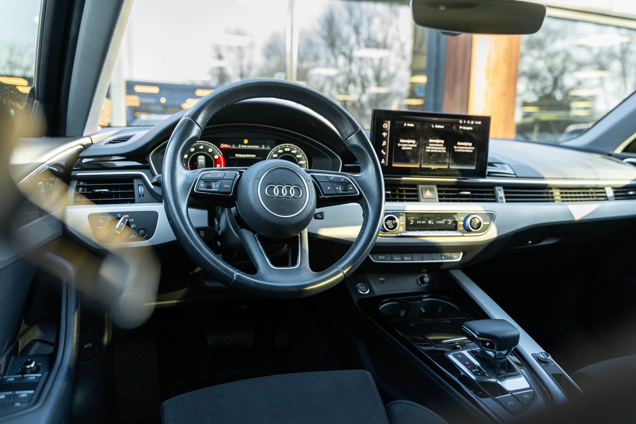 Hoofdafbeelding Audi A4