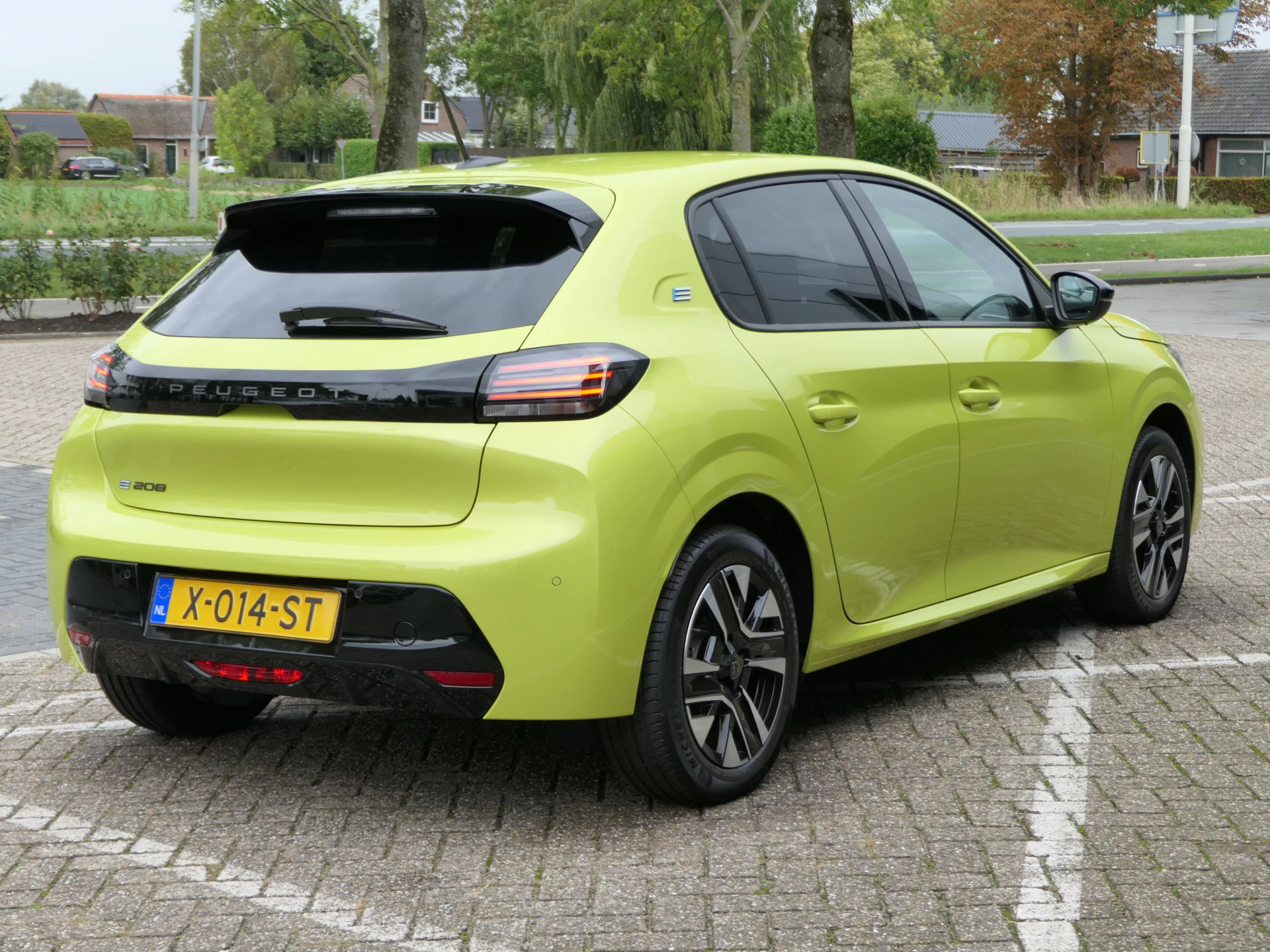 Hoofdafbeelding Peugeot e-208