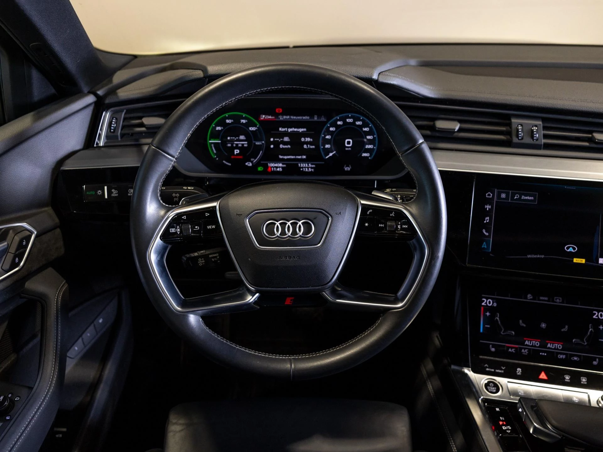 Hoofdafbeelding Audi e-tron