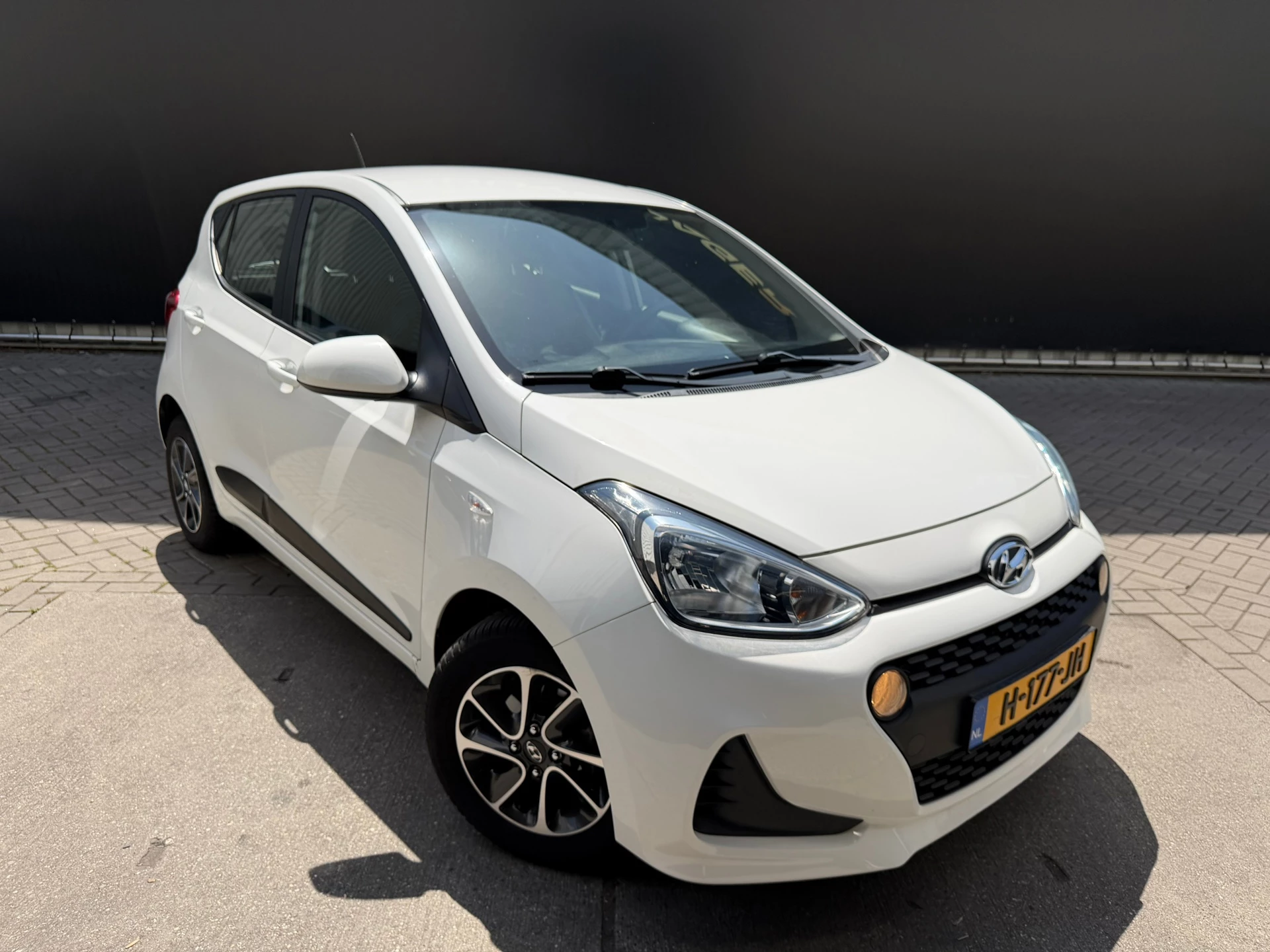 Hoofdafbeelding Hyundai i10