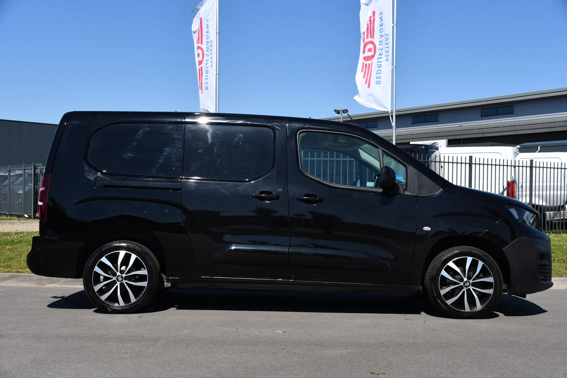 Hoofdafbeelding Peugeot Partner
