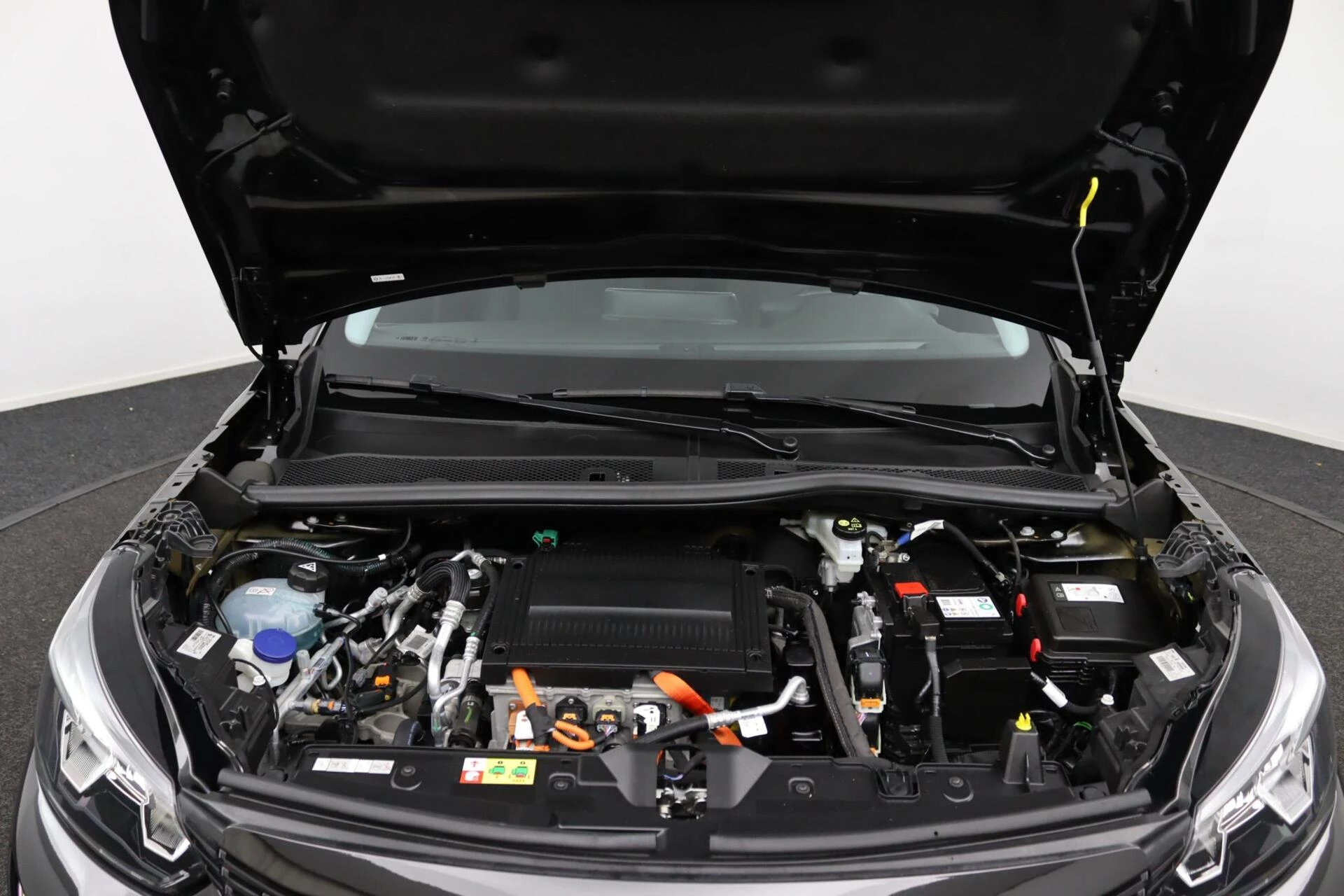 Hoofdafbeelding Peugeot e-2008