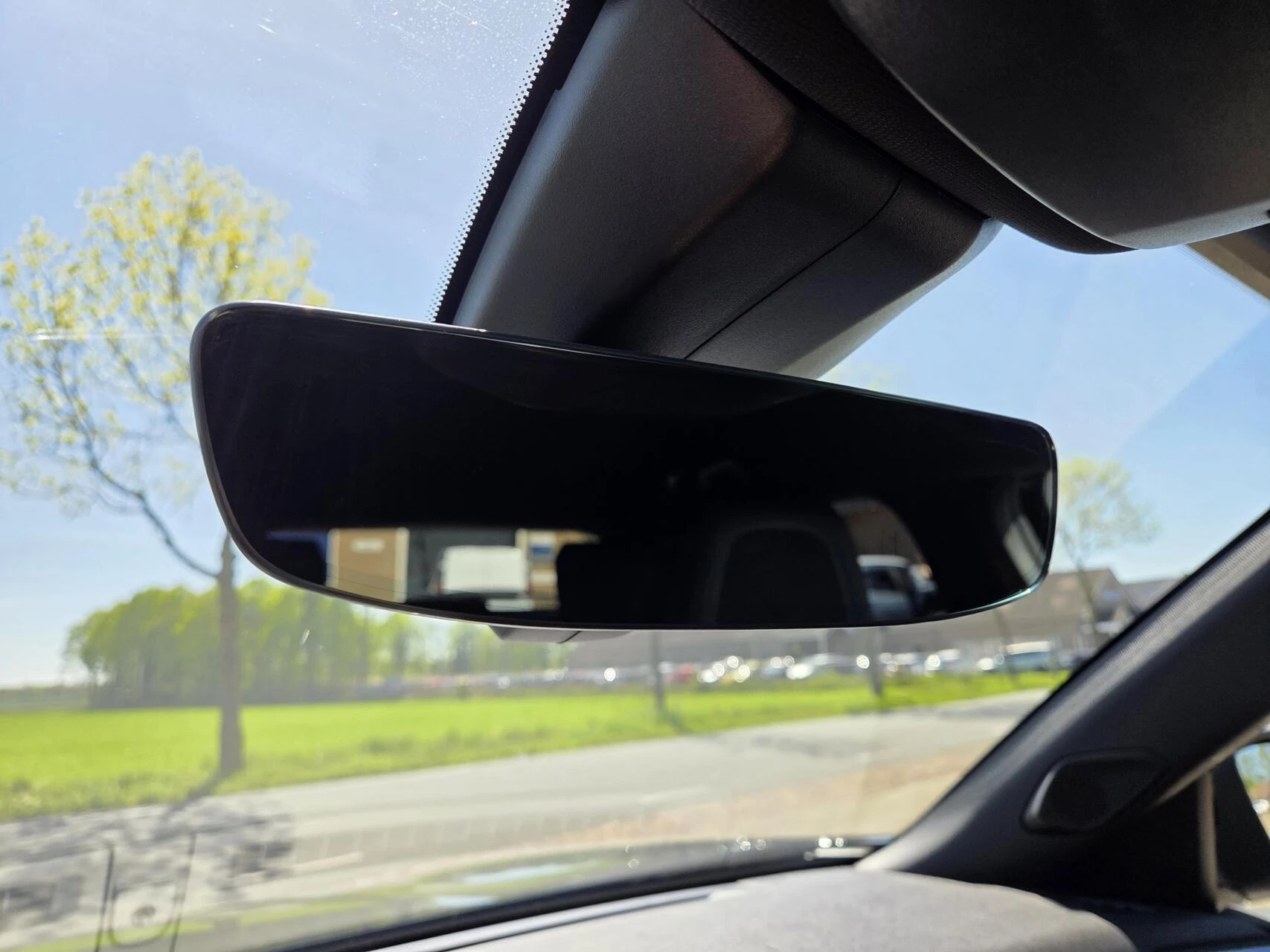 Hoofdafbeelding Peugeot e-2008