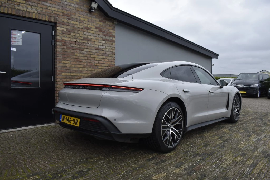 Hoofdafbeelding Porsche Taycan