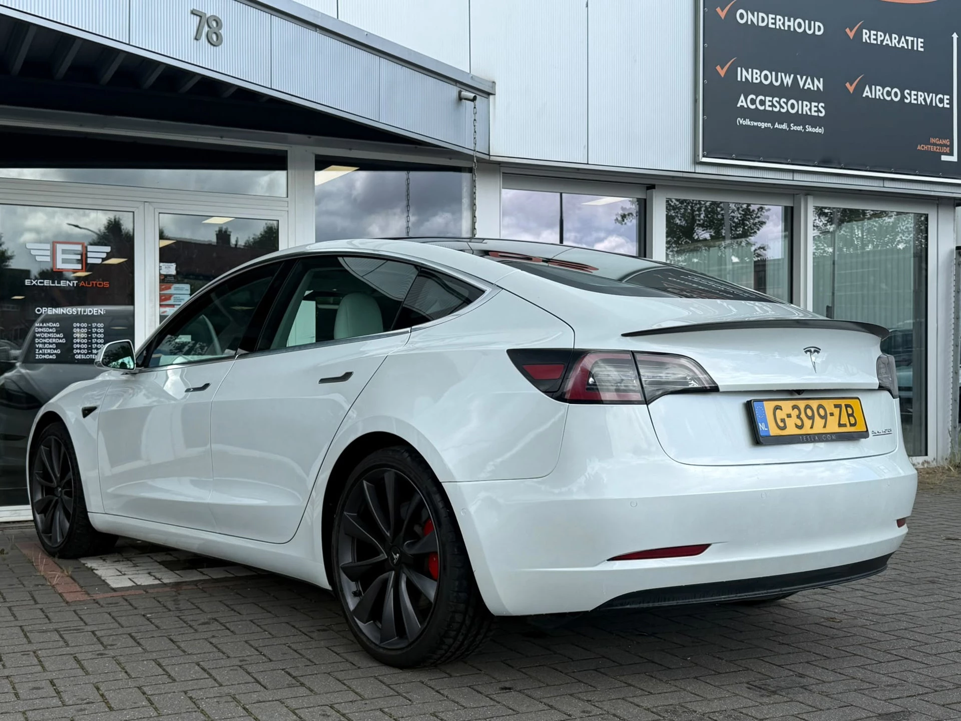 Hoofdafbeelding Tesla Model 3
