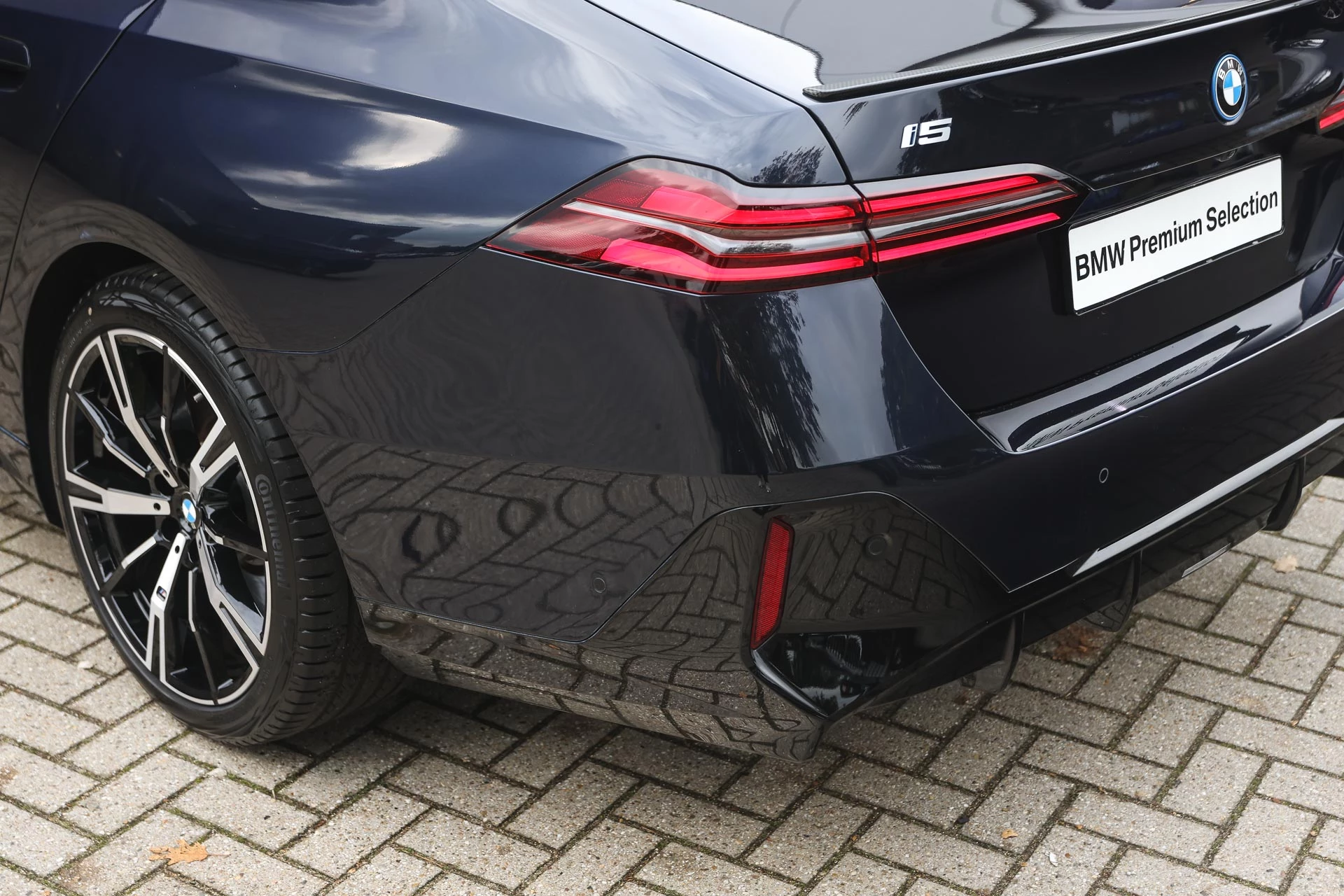 Hoofdafbeelding BMW i5