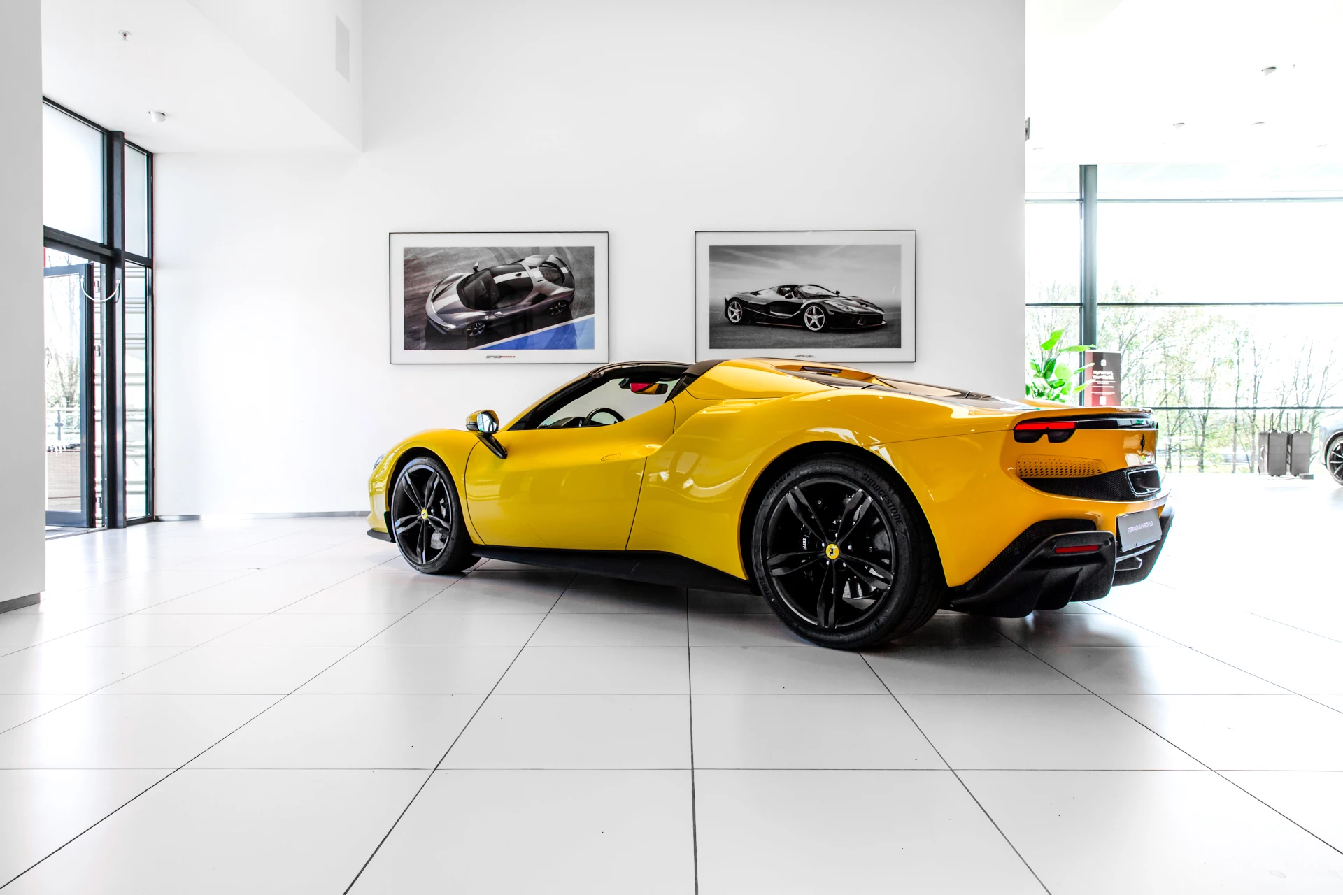 Hoofdafbeelding Ferrari 296