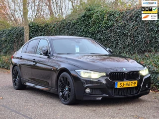 Hoofdafbeelding BMW 3 Serie BMW 3-serie 320i M Sport Ed Apple CarPlay Trekhaak Camera Line Assist Shadow Executive