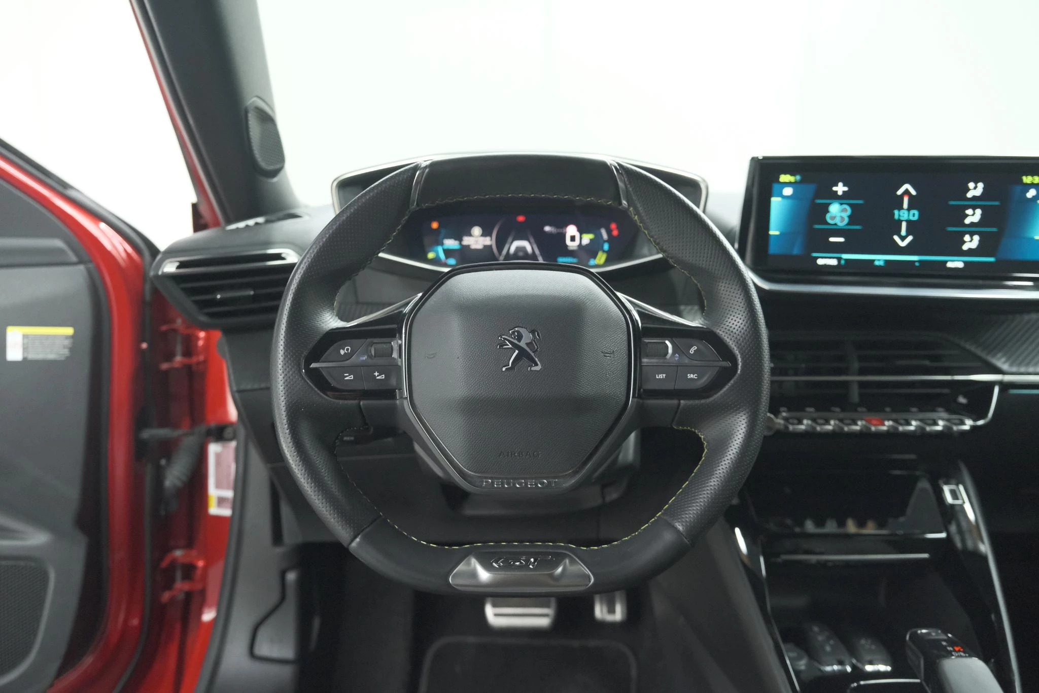 Hoofdafbeelding Peugeot e-2008