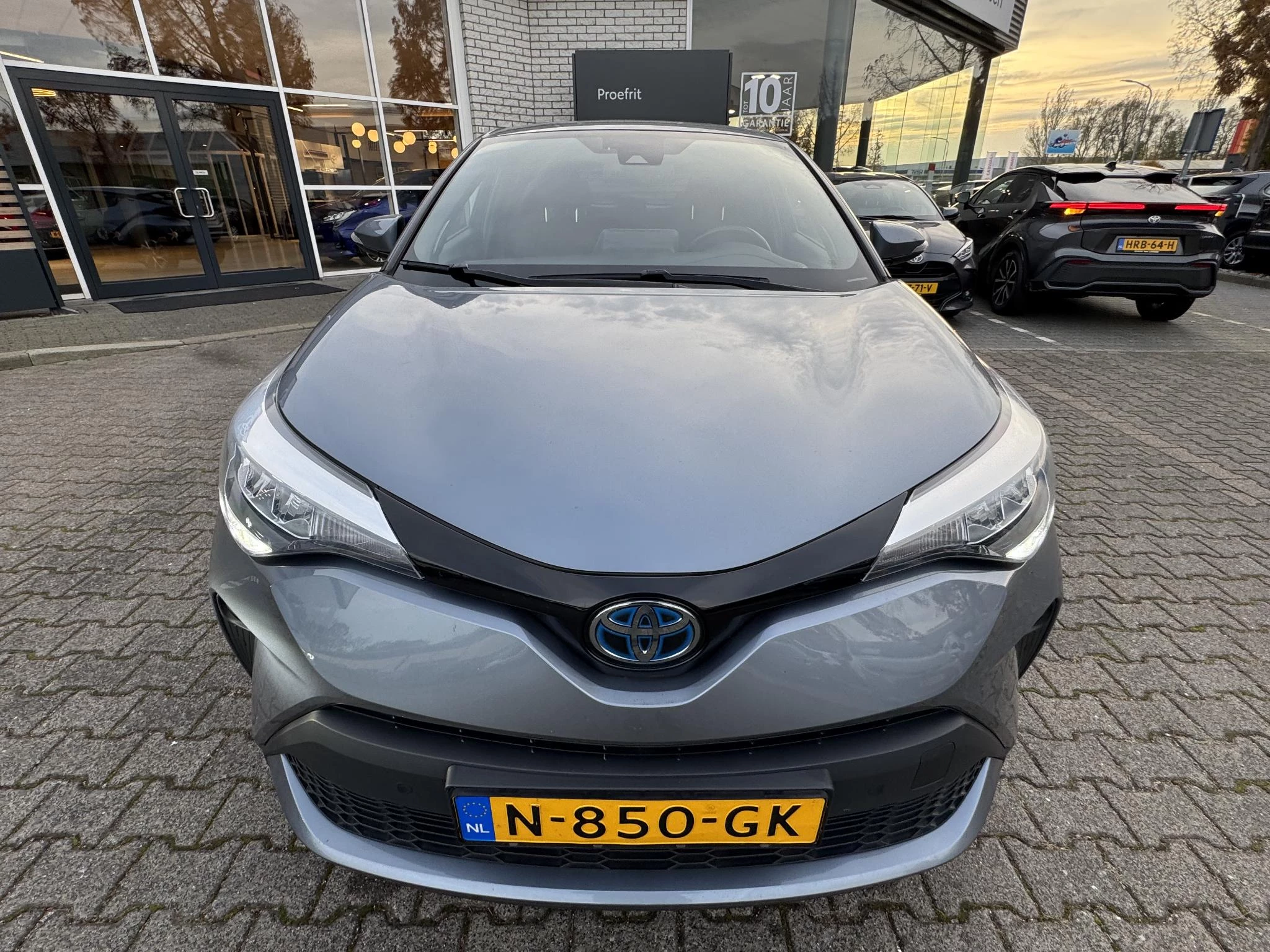 Hoofdafbeelding Toyota C-HR