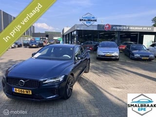 Volvo V60 2.0 T6 Recharge AWD Ultimate Dark Modeljaar 2023!