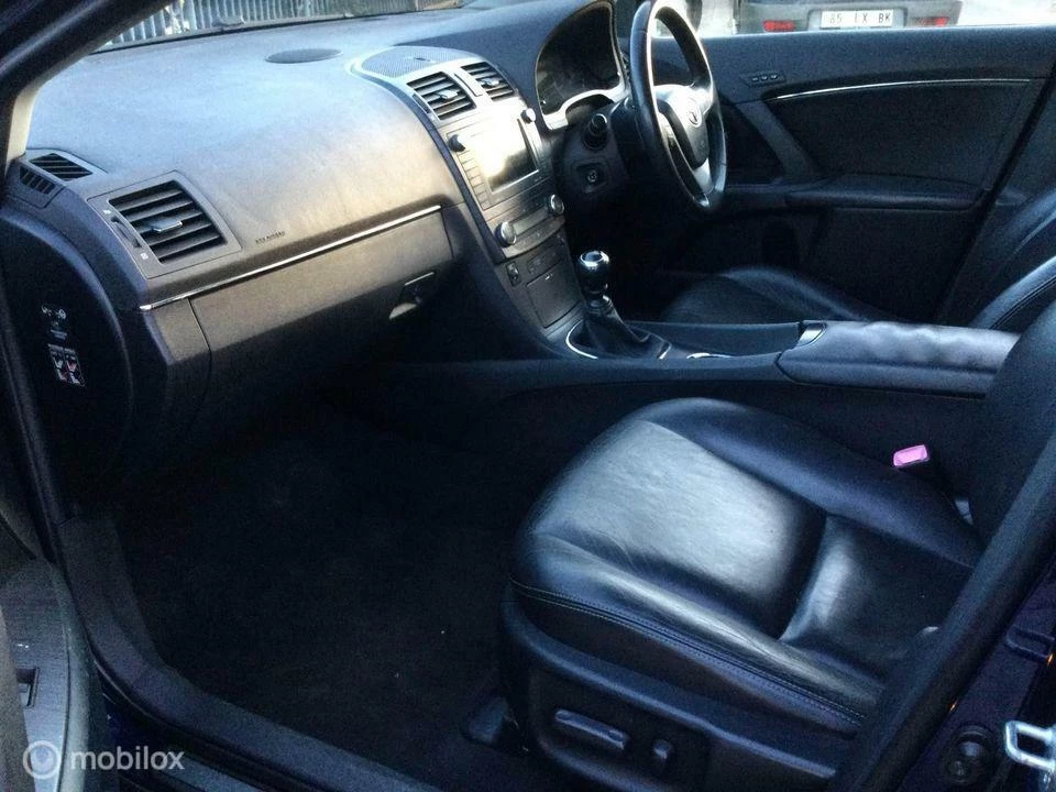 Hoofdafbeelding Toyota Avensis