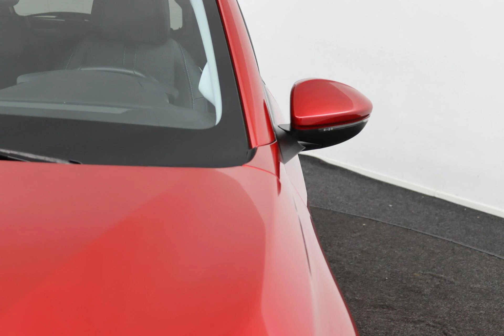 Hoofdafbeelding Peugeot e-208