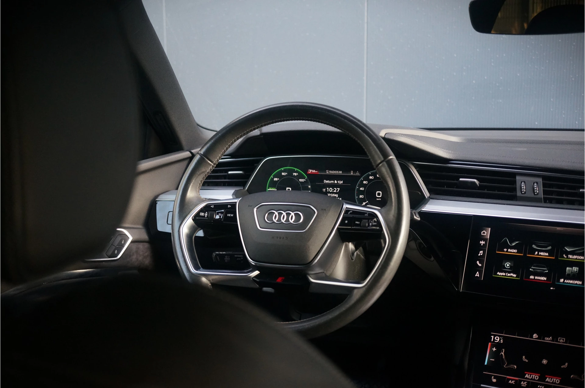 Hoofdafbeelding Audi e-tron