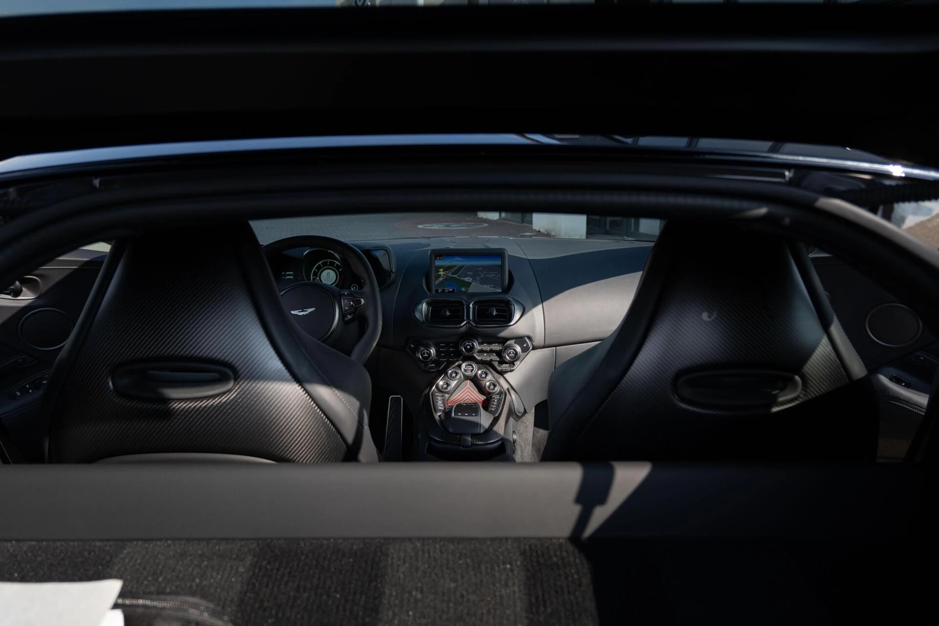 Hoofdafbeelding Aston Martin V8 Vantage