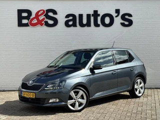 Skoda Fabia 1.2 TSI First Edition Style Cruise control Airco Stoelverwarming Parkeersensoren voor / achter Bleutooth
