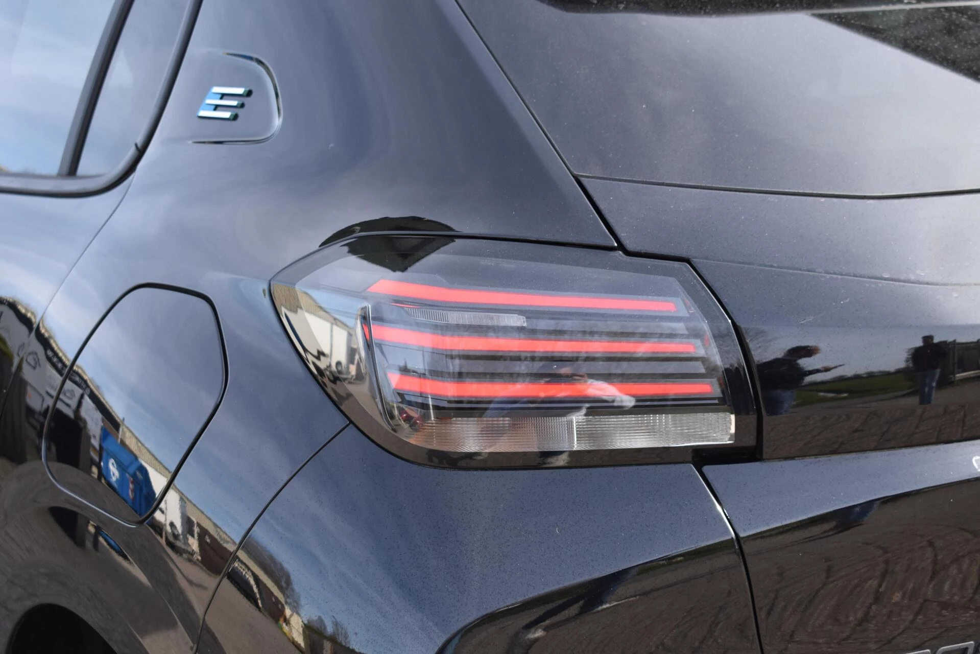 Hoofdafbeelding Peugeot e-208