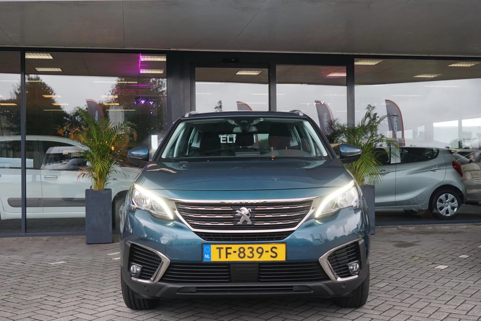 Hoofdafbeelding Peugeot 5008