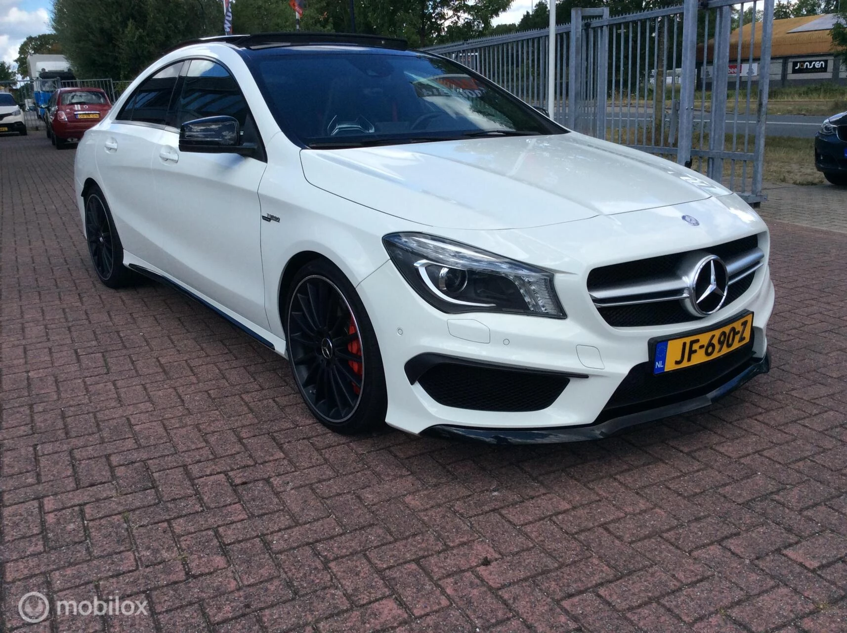 Hoofdafbeelding Mercedes-Benz CLA