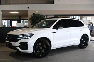 Hoofdafbeelding Volkswagen Touareg Volkswagen Touareg 3.0 TSI eHybrid 4MOTION R 462PK Pano Luchtvering 360Cam Leder