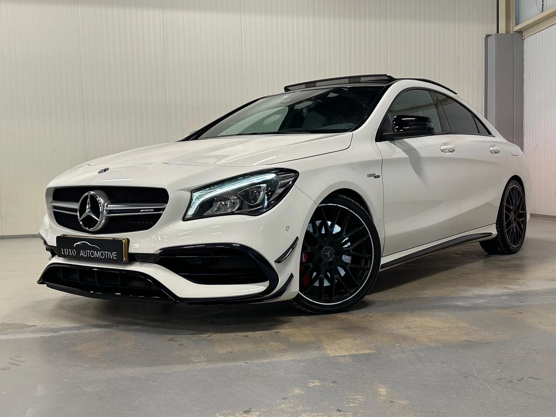 Hoofdafbeelding Mercedes-Benz CLA