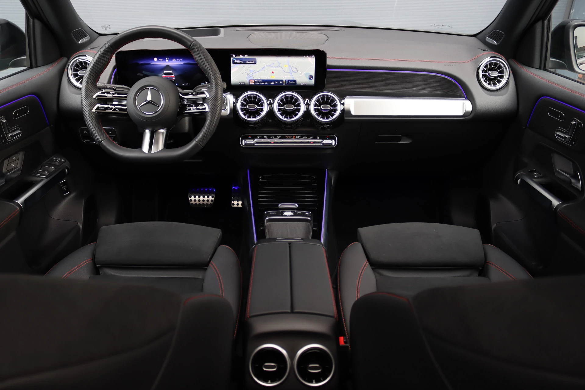 Hoofdafbeelding Mercedes-Benz EQB