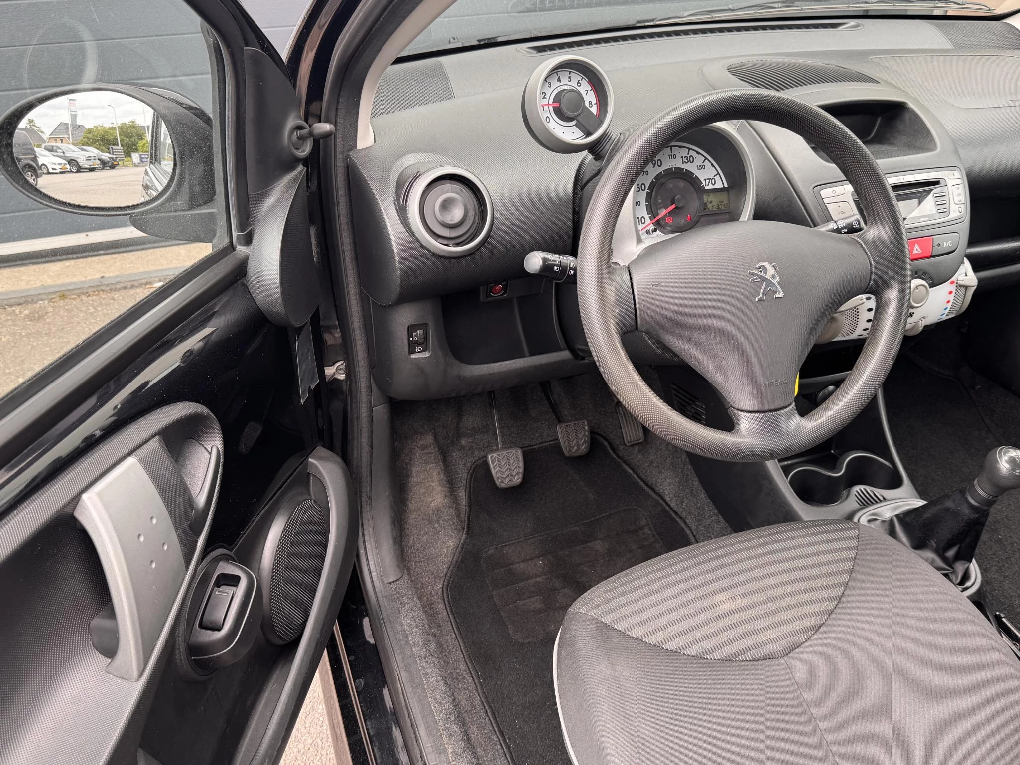 Hoofdafbeelding Peugeot 107