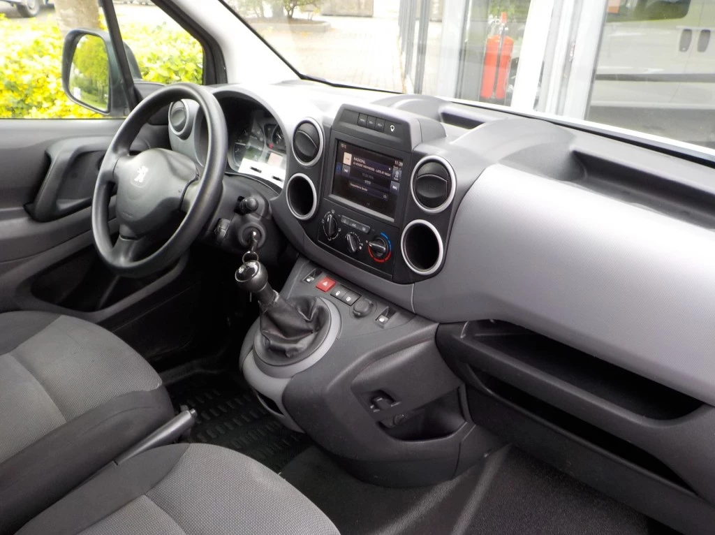 Hoofdafbeelding Peugeot Partner