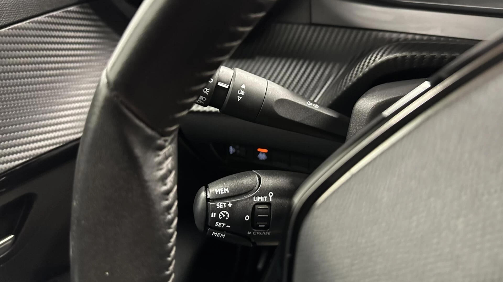 Hoofdafbeelding Peugeot e-208