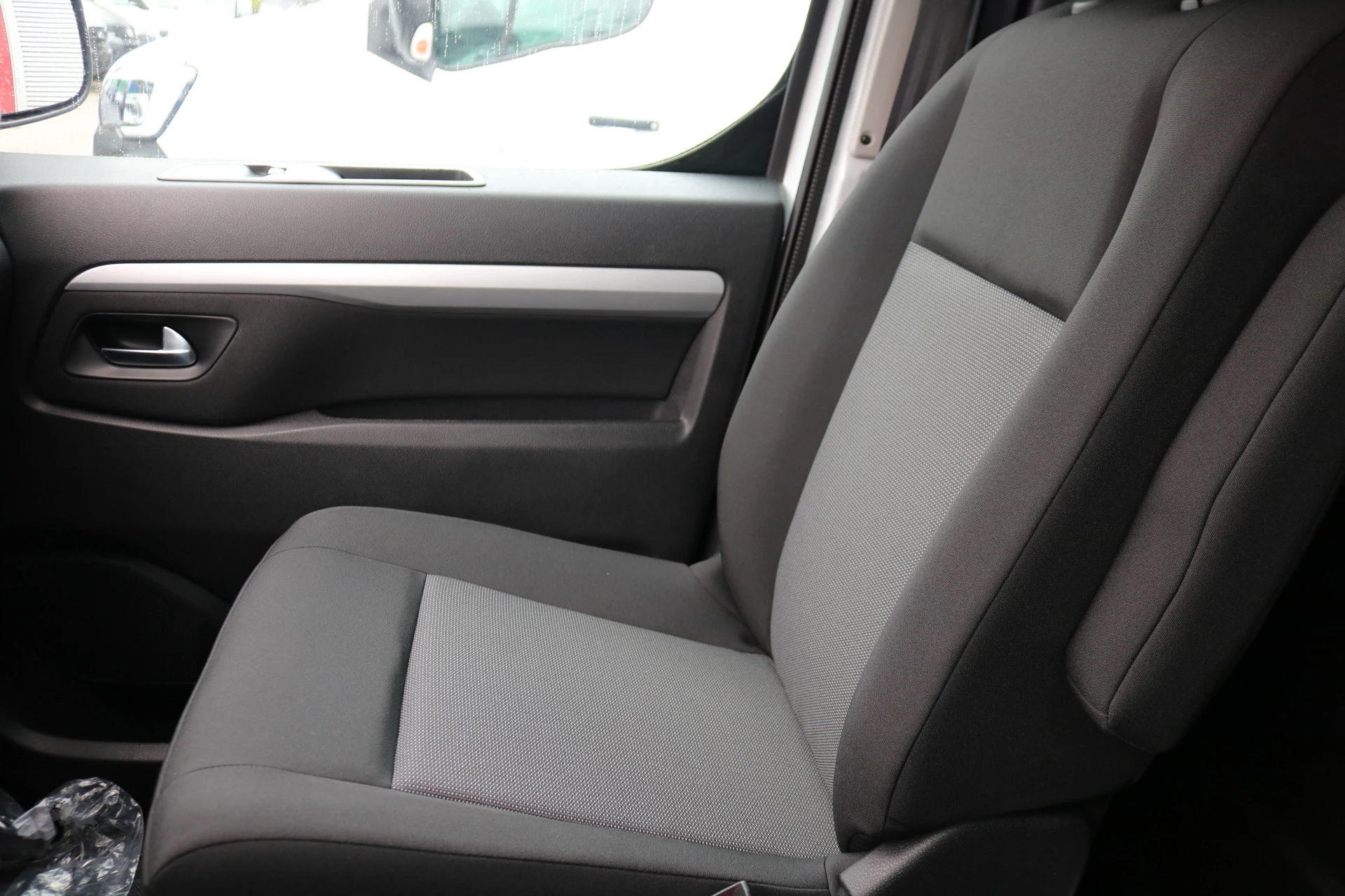 Hoofdafbeelding Peugeot e-Expert