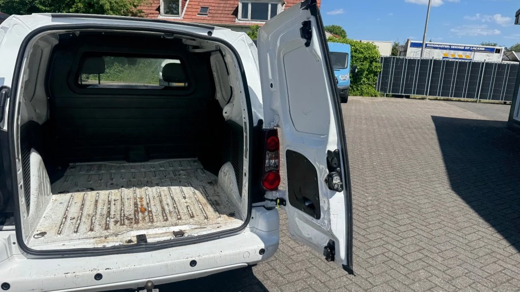 Hoofdafbeelding Peugeot Partner