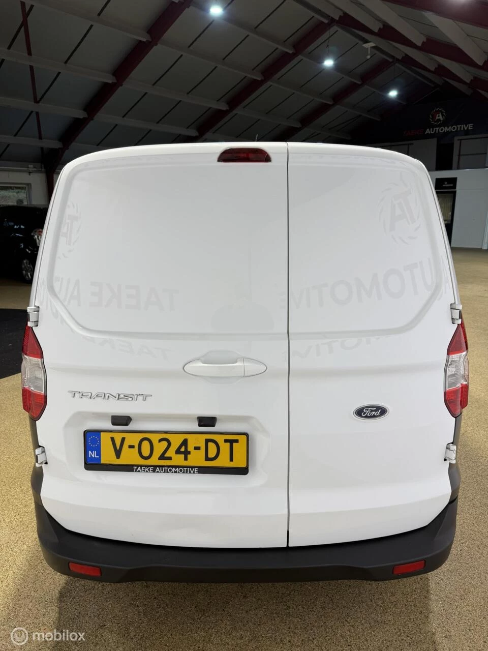 Hoofdafbeelding Ford Transit Courier