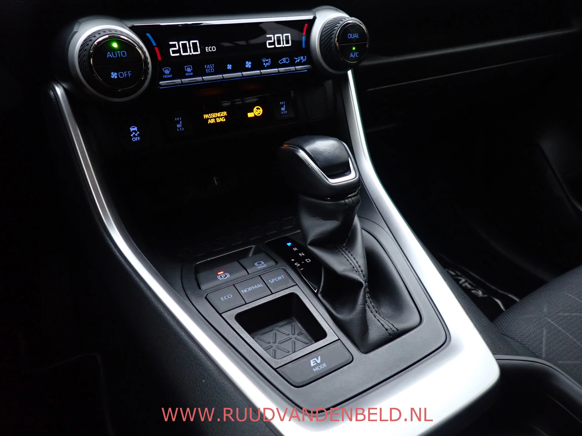 Hoofdafbeelding Toyota RAV4