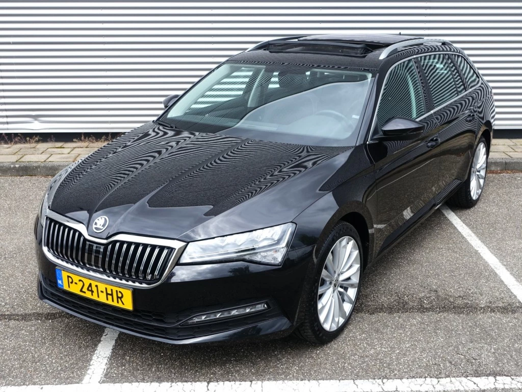 Hoofdafbeelding Škoda Superb