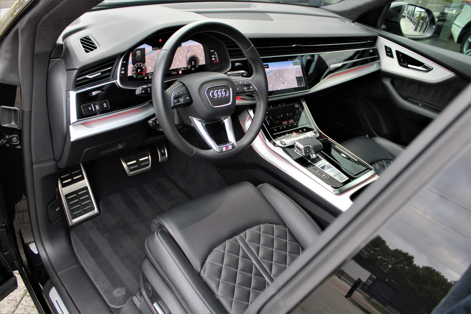 Hoofdafbeelding Audi Q8
