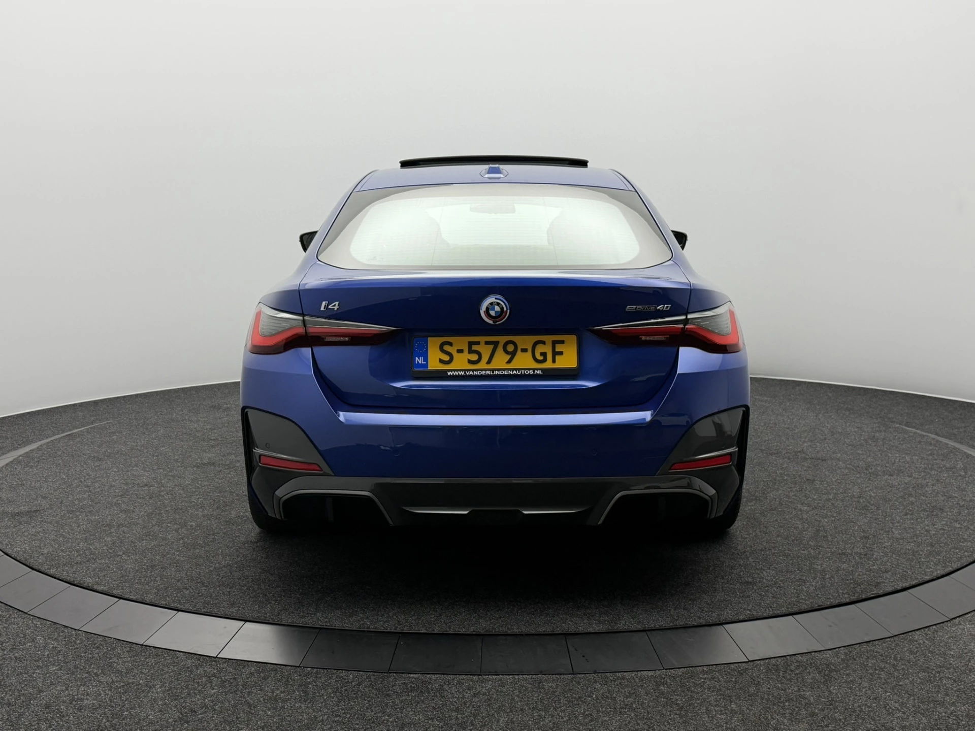 Hoofdafbeelding BMW i4