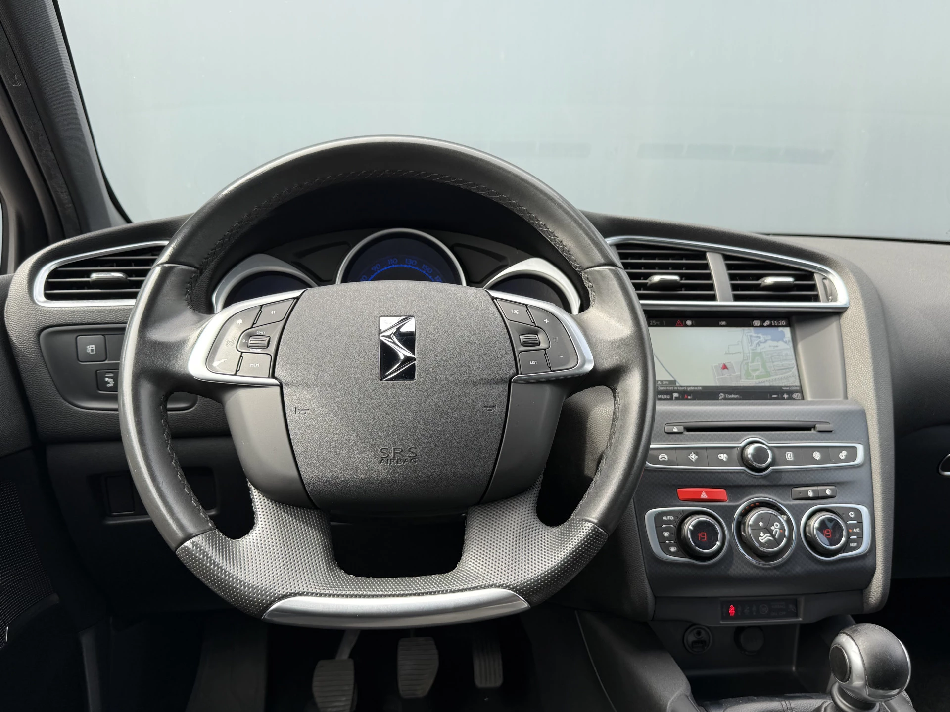 Hoofdafbeelding DS DS 4