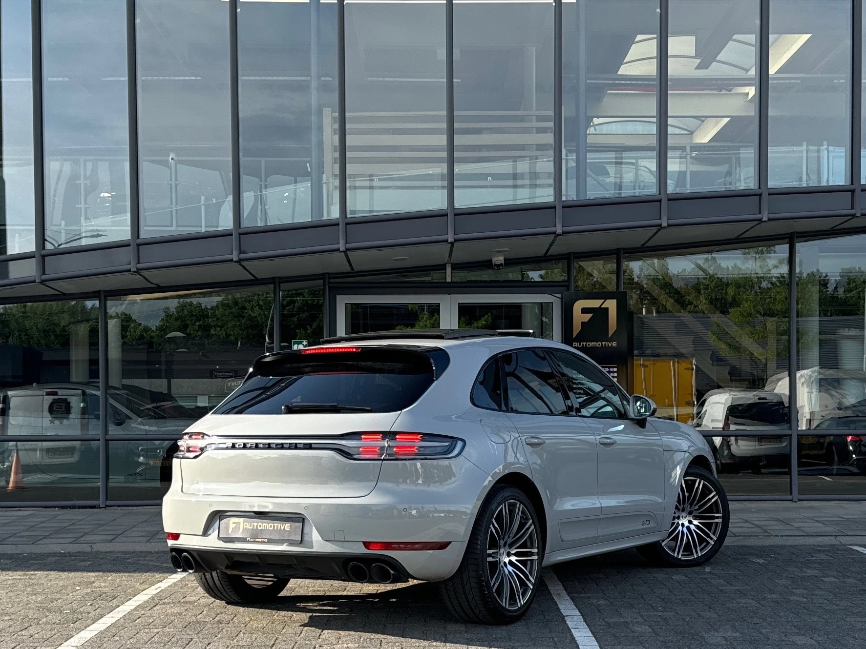 Hoofdafbeelding Porsche Macan