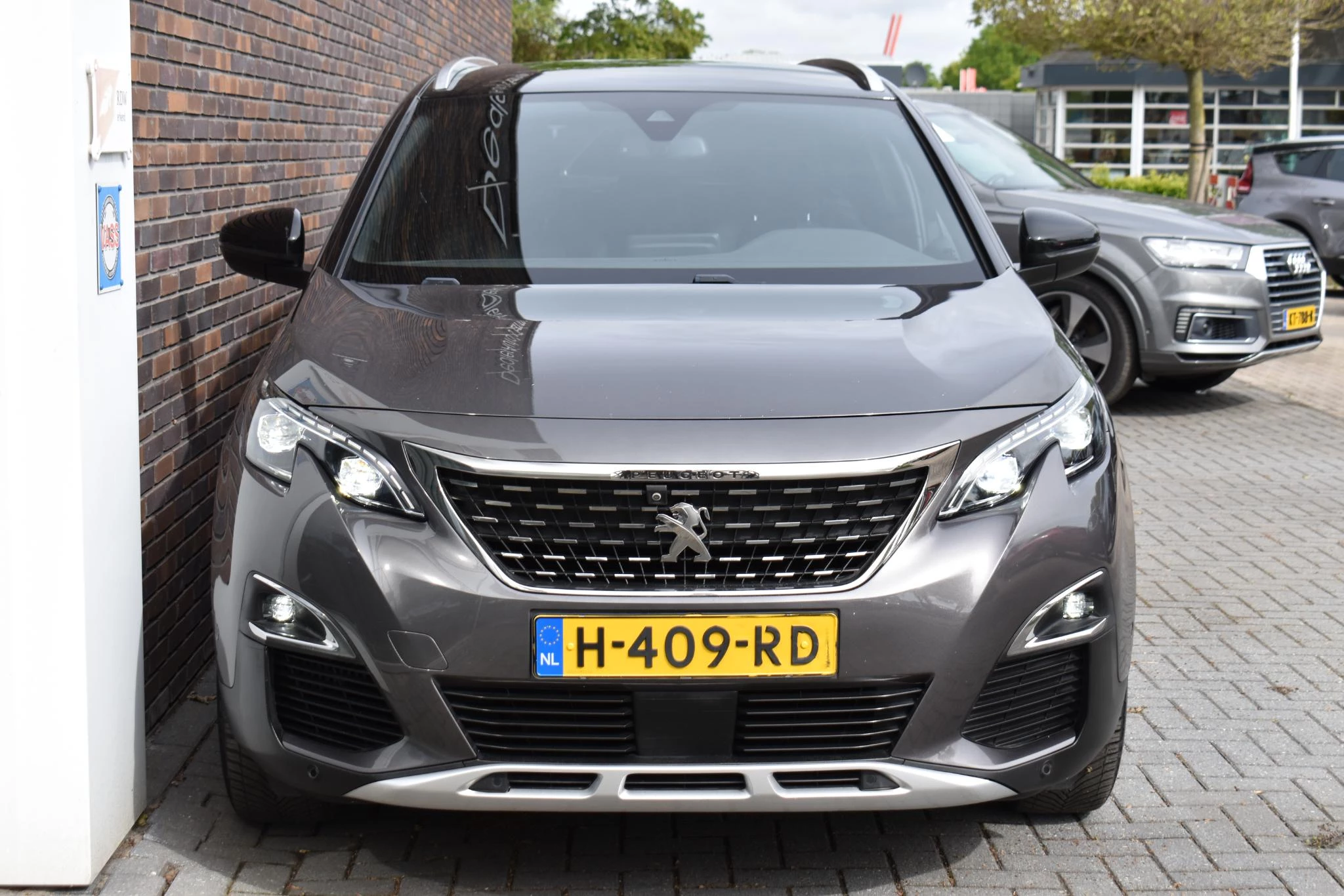 Hoofdafbeelding Peugeot 5008