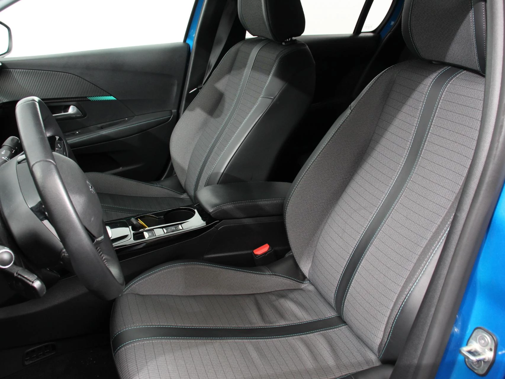 Hoofdafbeelding Peugeot e-208