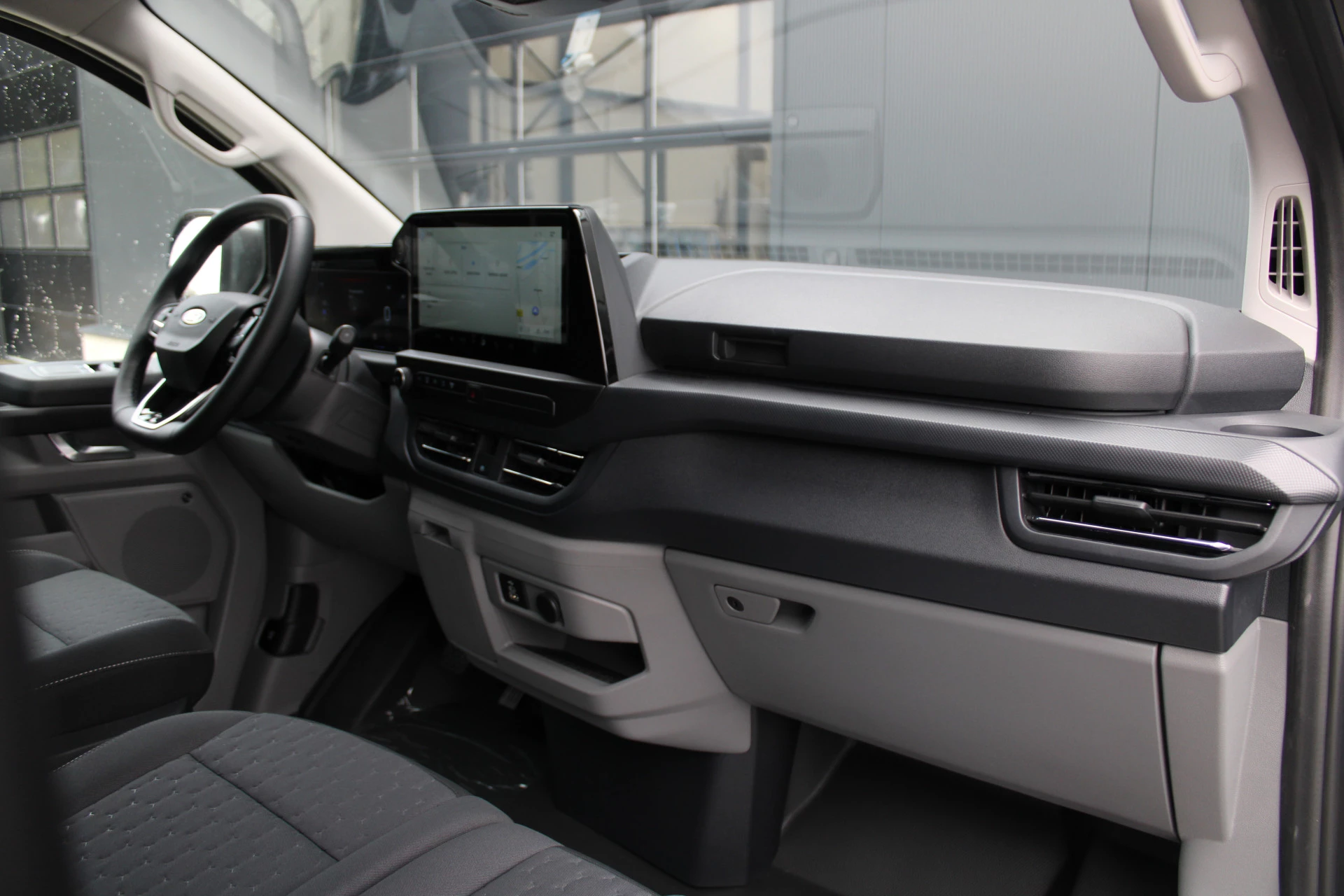 Hoofdafbeelding Ford E-Transit Custom