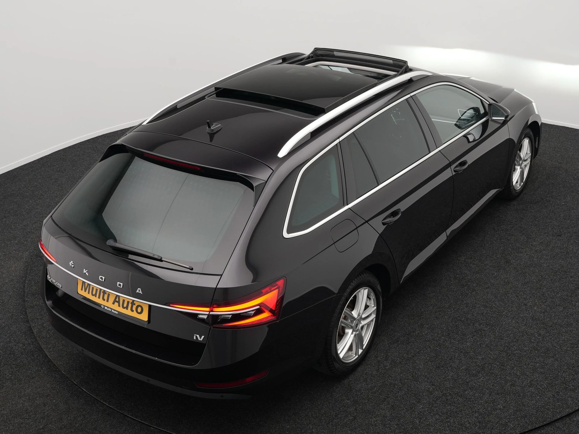 Hoofdafbeelding Škoda Superb